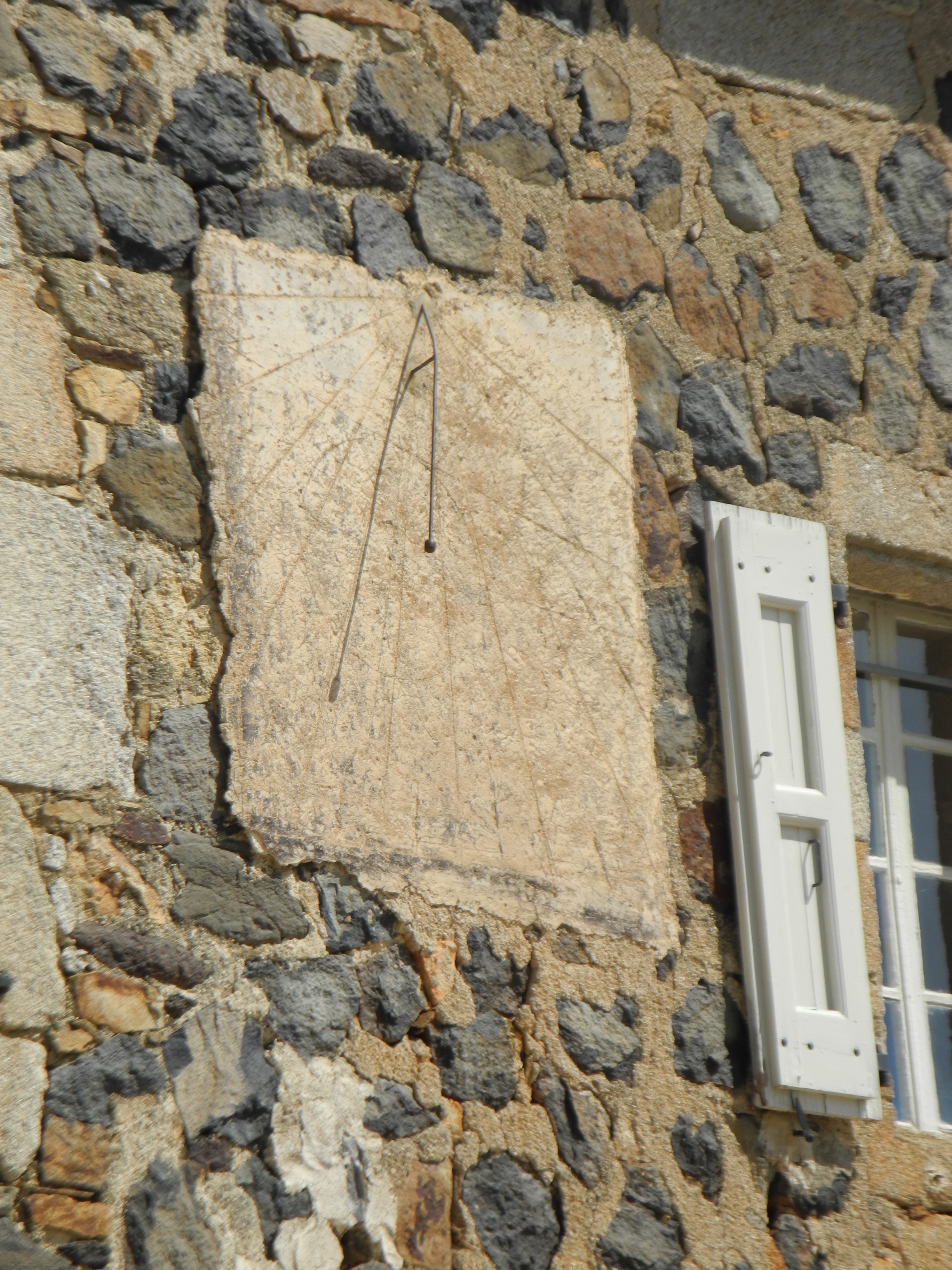 façade sud, détail du cadran solaire