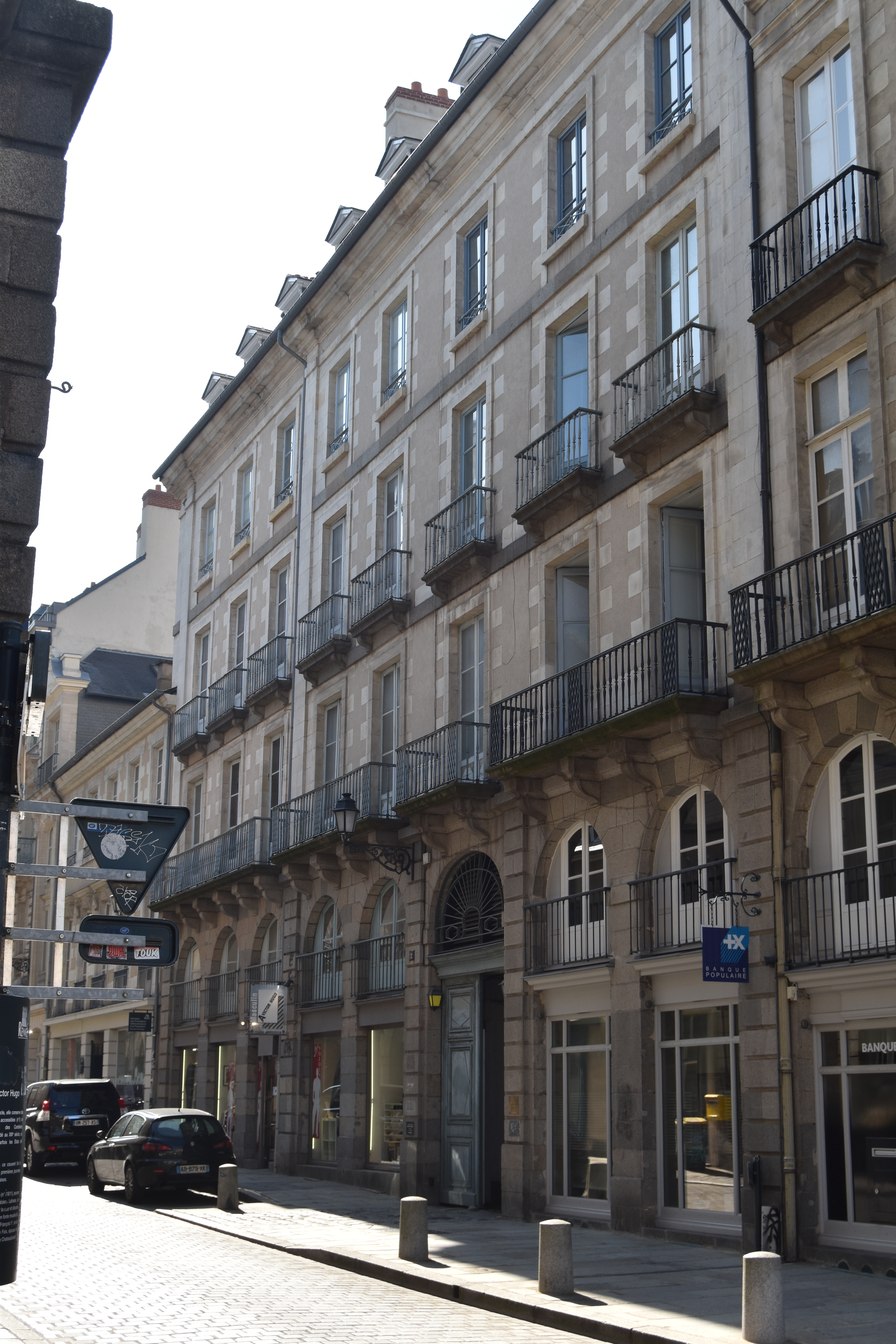 façade nord sur la rue Victor Hugo, vue générale