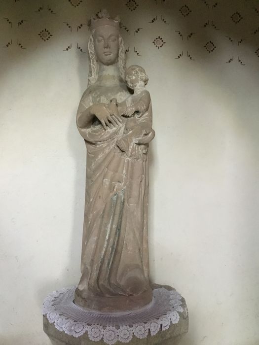 statue : Vierge à l'Enfant, vue partielle