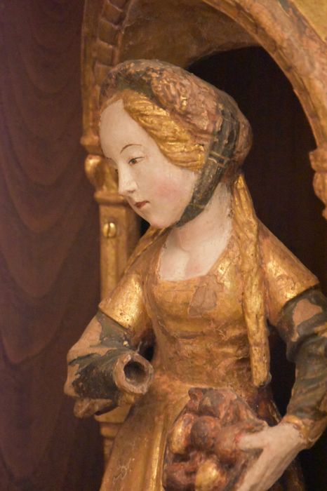 retable : scènes de la vie de la Vierge, l'Arbre de Jessé, détail : une des femmes de la scène de la naissance de Marie