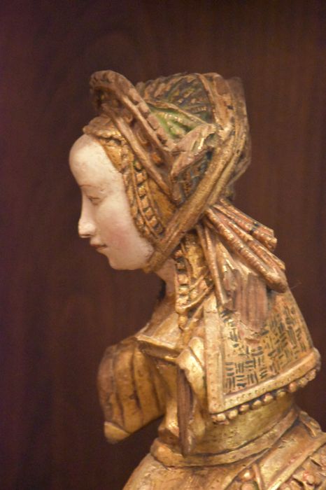 retable : scènes de la vie de la Vierge, l'Arbre de Jessé, détail : une des femmes de la scène de la naissance de Marie