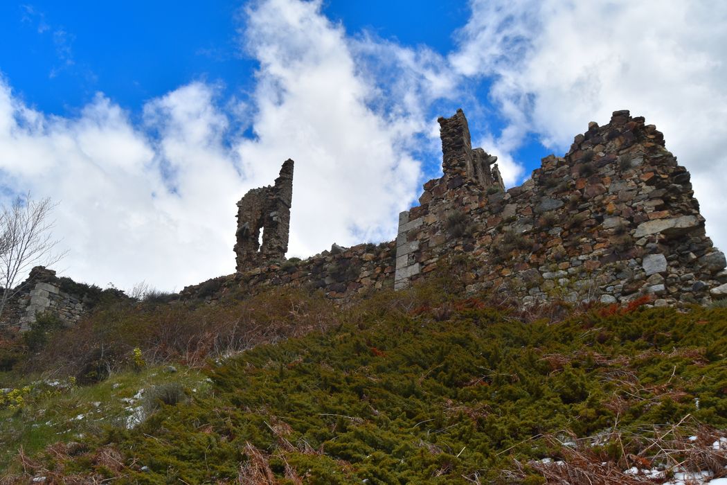 Ruines du Fort de Vizzavona : vue générale des ruines