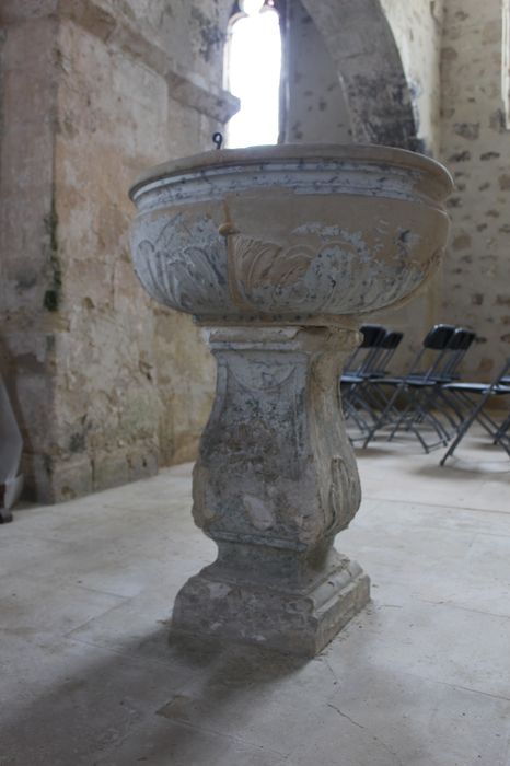 fonts baptismaux, vue générale