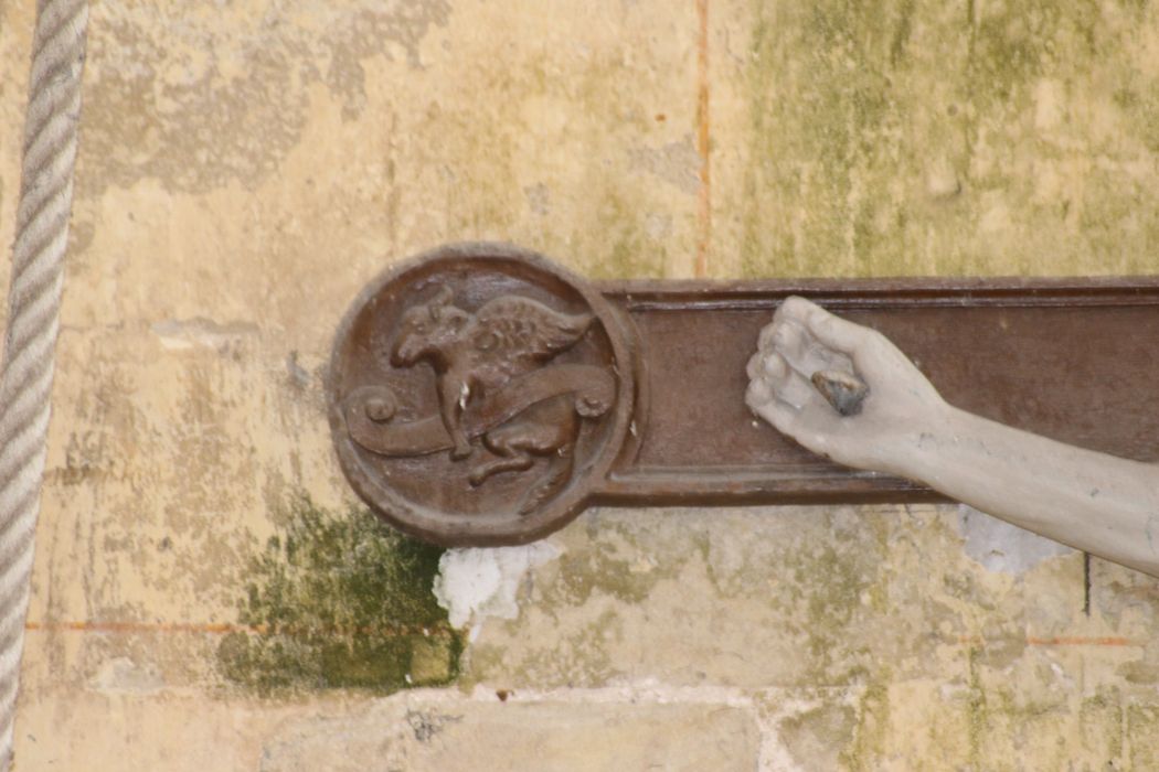 croix : Christ en croix, détail de la croix