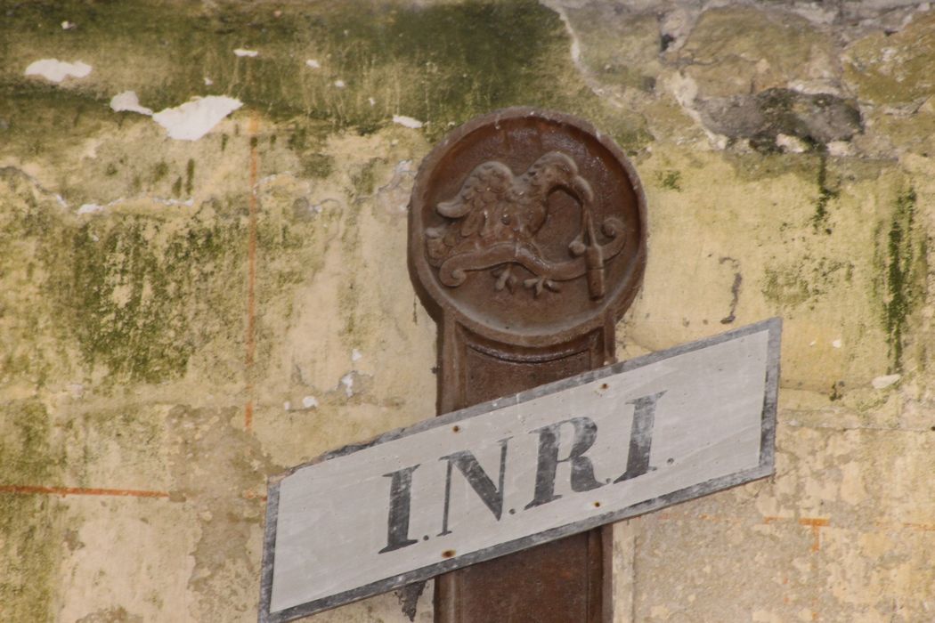 croix : Christ en croix, détail de la croix