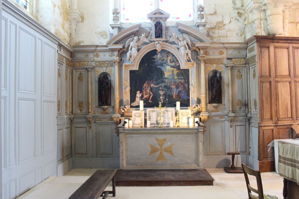 retable latéral nord, tableau (panneau peint) : Baptême du Christ et deux statues : Saint Jacques le Majeur, Saint Pierre, vue générale