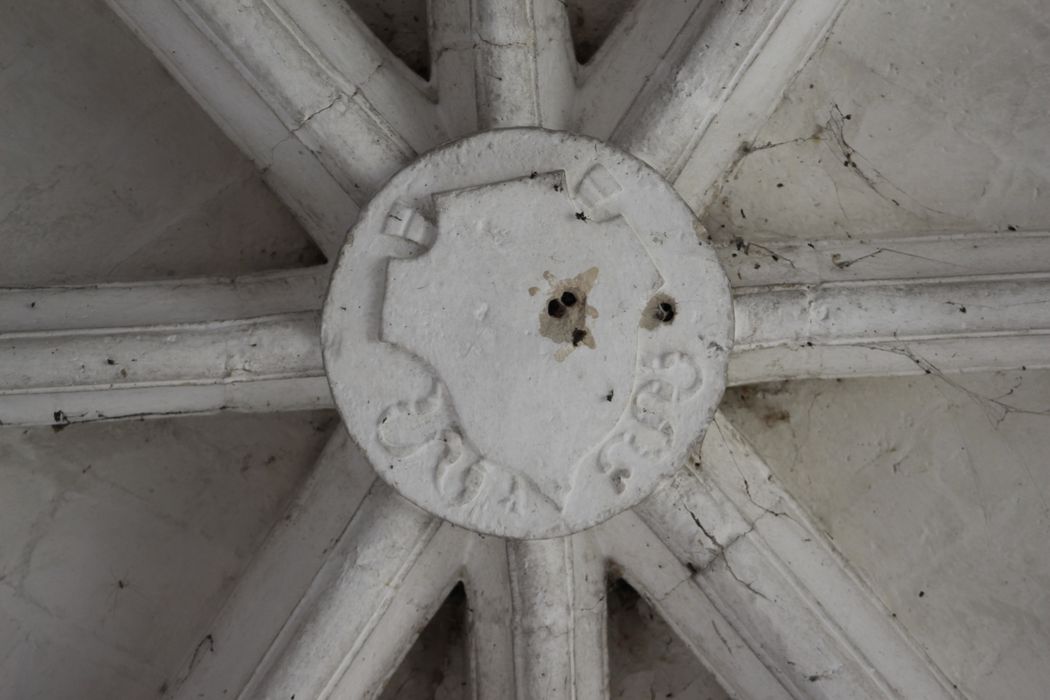 chapelle latérale sud, détail d'une clef de voûte