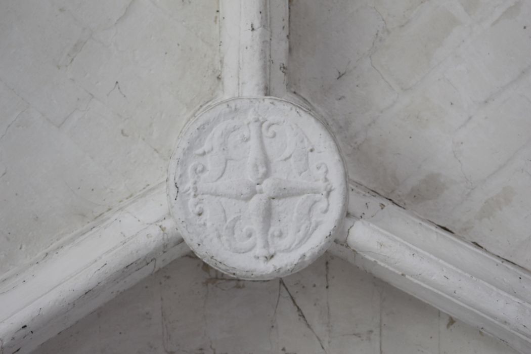 chapelle latérale sud, détail d'une clef de voûte