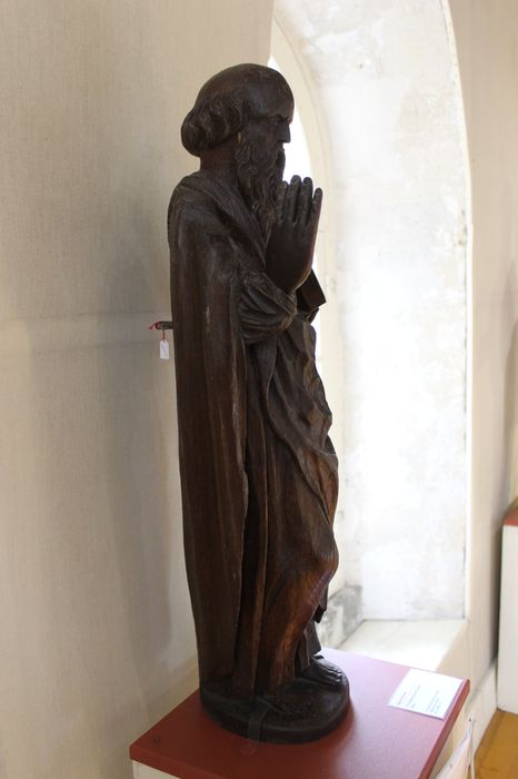 statue : Saint Pierre, profil droit, vue générale