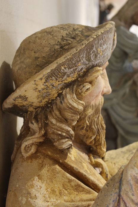 statue : Saint Jacques, profil droit, vue générale