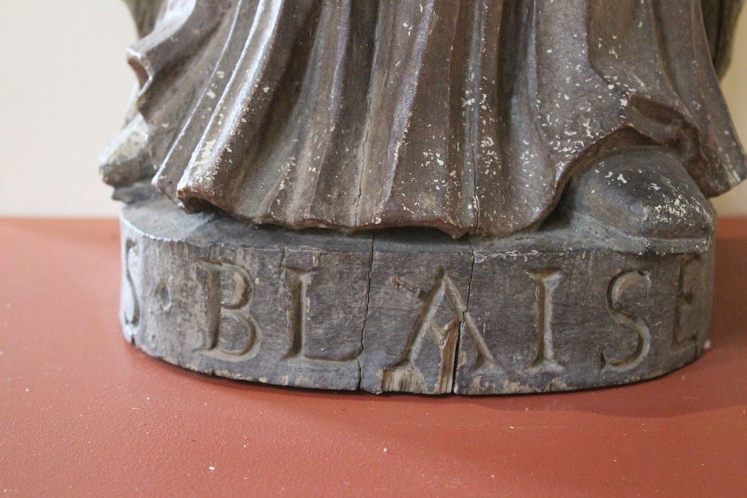 statue : saint Blaise, détail de la base