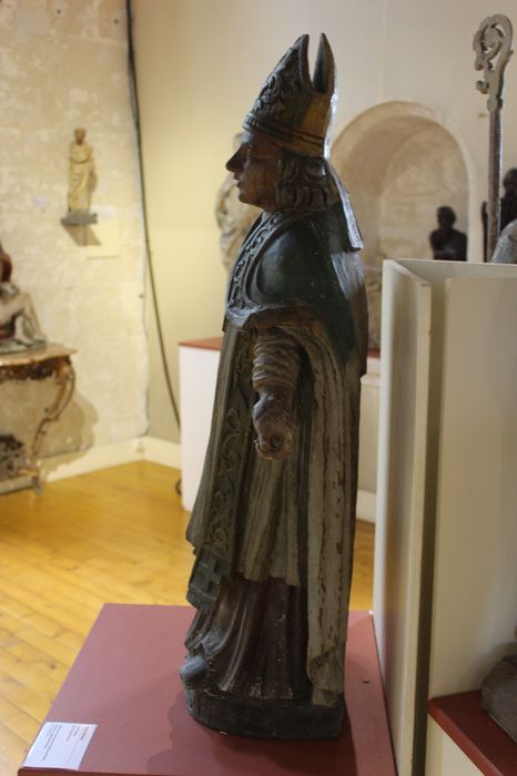 statue : saint Blaise, profil gauche, vue générale