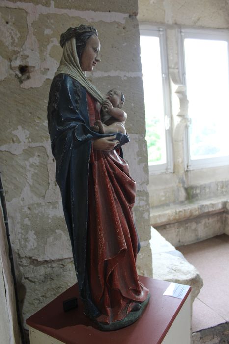 statue : Vierge à l'Enfant, profil droit, vue générale