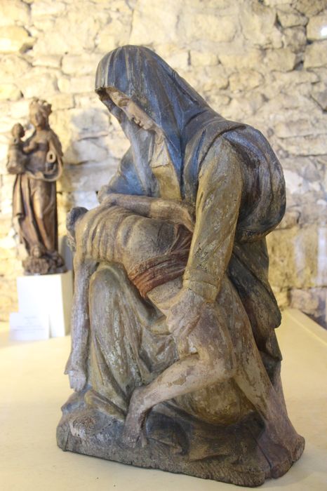 groupe sculpté : Vierge de Pitié, vue générale