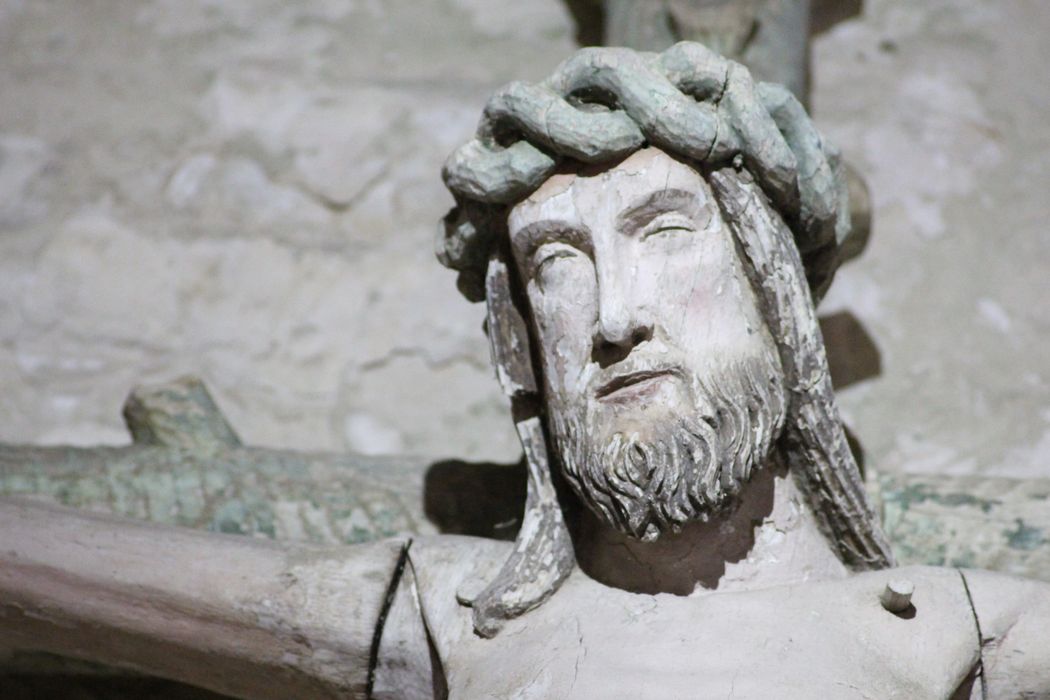 croix : Christ en croix, vue partielle