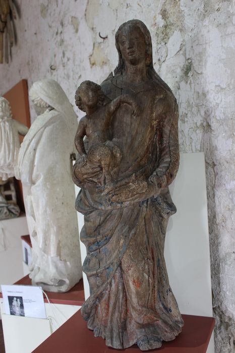 Statue : Vierge à l'Enfant