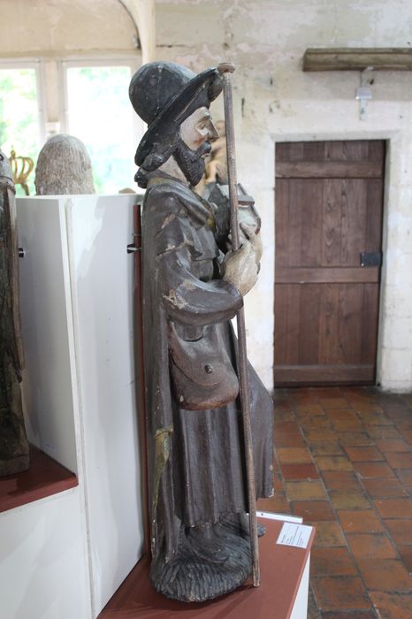 statue : Saint Jacques, profil droit, vue générale