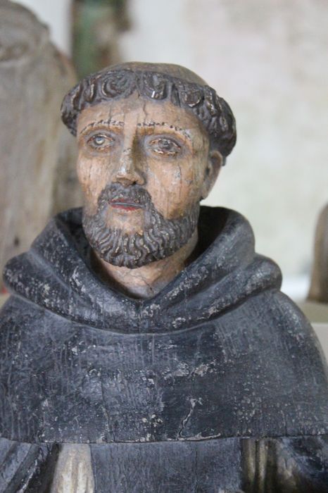 statue : Saint Fiacre, vue partielle