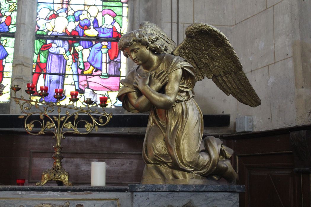 Deux statues d'anges