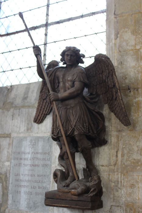 statue : Saint Michel, vue générale