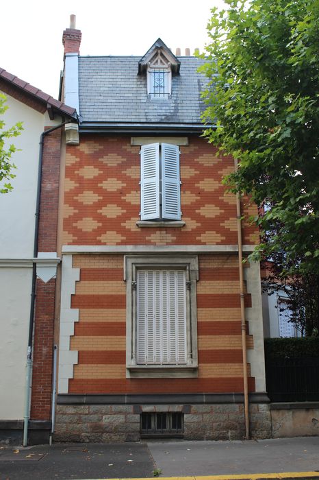 façade Nord sur rue, vue générale