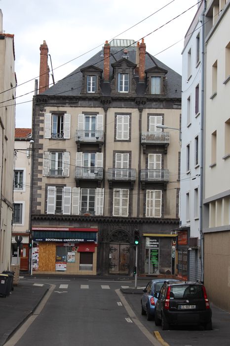 façade Sud sur rue, vue générale