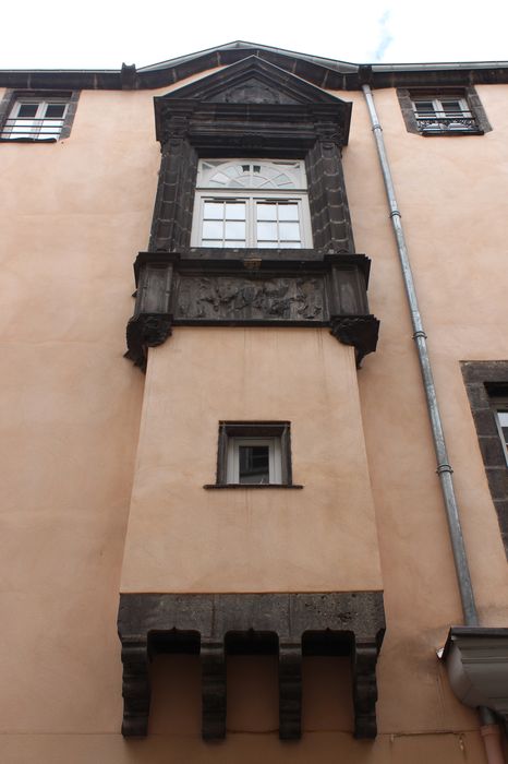 façade Est, détail de la travée centrale