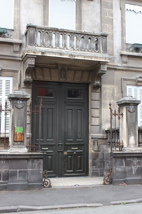 façade Est, portail d'accès, vue générale