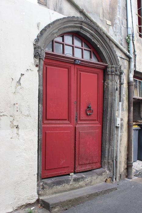 façade Nord, porte d'accès, vue générale