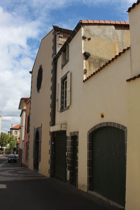 vue générale des façades Nord des bâtiments sur la rue de l'Oratoire