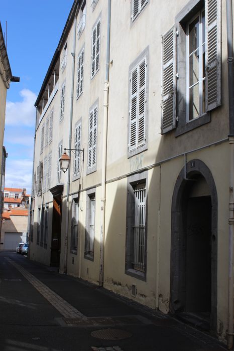 vue générale des façades Ouest sur la rue du Bon Pasteur