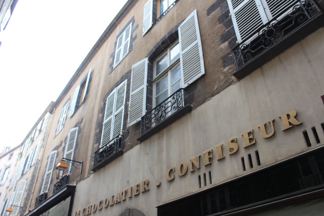 façade Est, vue partielle