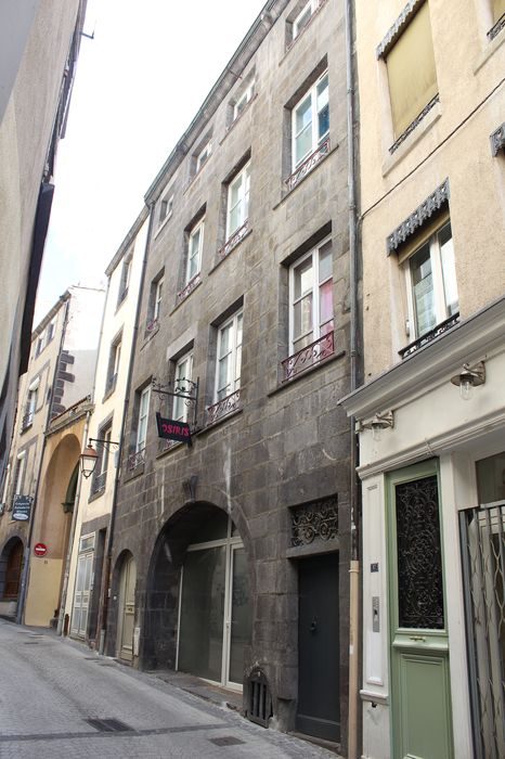 façade Nord sur rue, vue générale