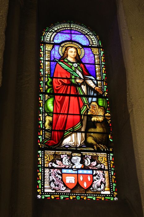 verrière : sainte martyre terrassant un monstre, vue générale