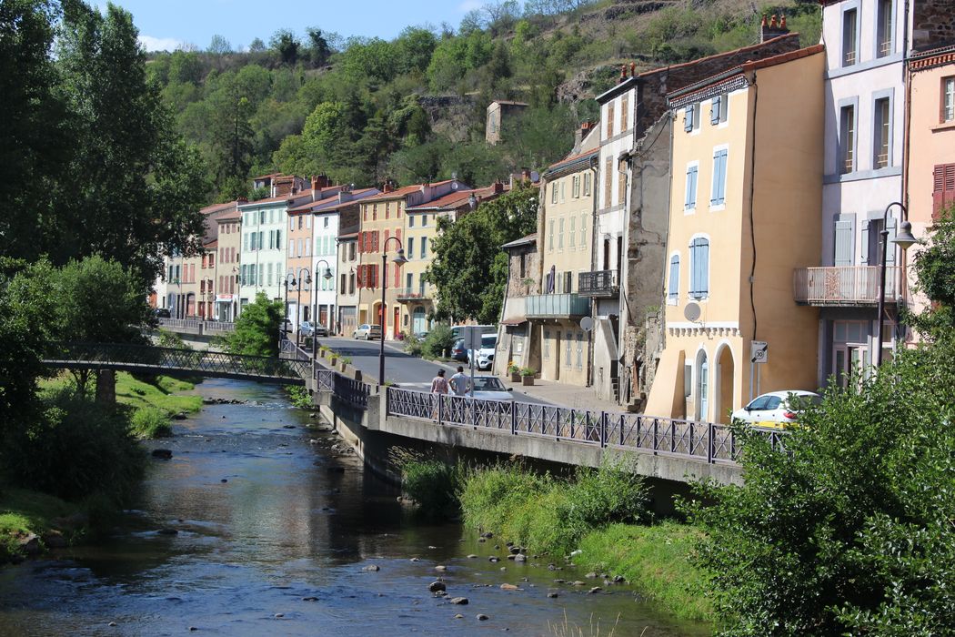 ensemble des façades orientées au Sud-Ouest, vue générale