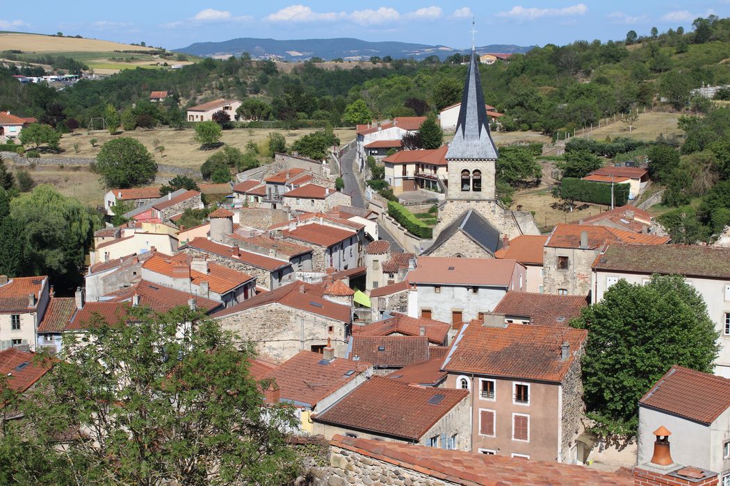 vue générale de l’église dans son environnement