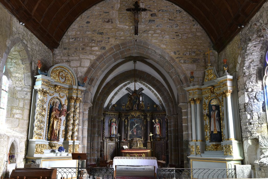 autels et retables latéraux de la Vierge et de saint Clair, vue générale