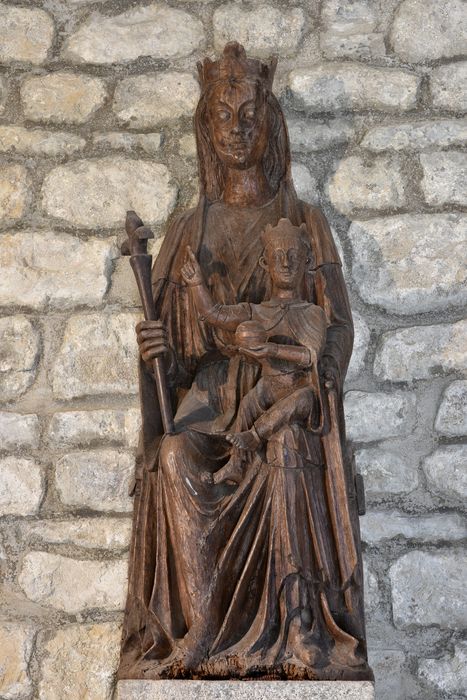 statue : Vierge à l'Enfant assise, vue générale