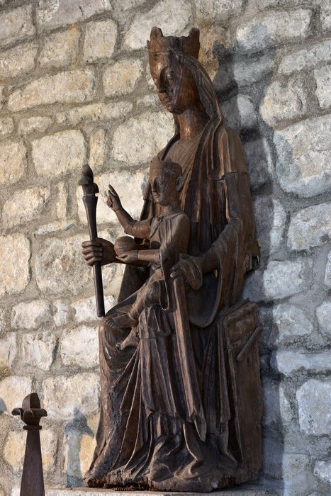 statue : Vierge à l'Enfant assise, vue générale