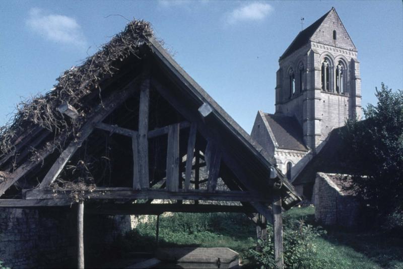 Clocher et toiture d'un lavoir