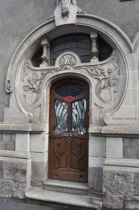 porte d’accès sur rue, vue générale