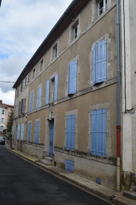 façade sur rue, vue générale