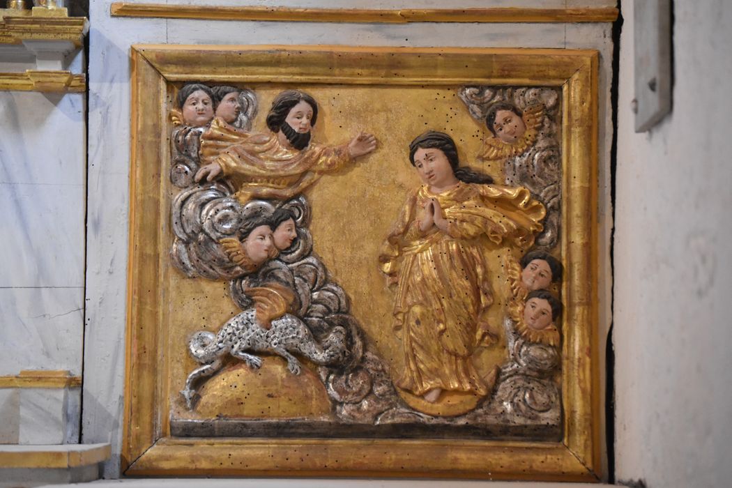 retable du bas-côté sud, détail, bas-relief : Vierge de l'Immaculée conception - © Ministère de la Culture (France), Médiathèque du patrimoine et de la photographie, diffusion RMN-GP