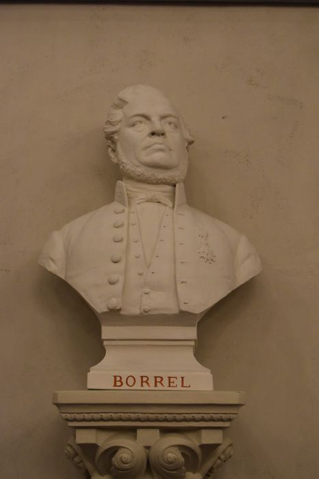 buste : Borrel, vue générale