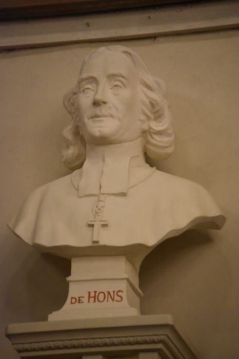 buste : Monseigneur de Seguin de Hons, vue générale