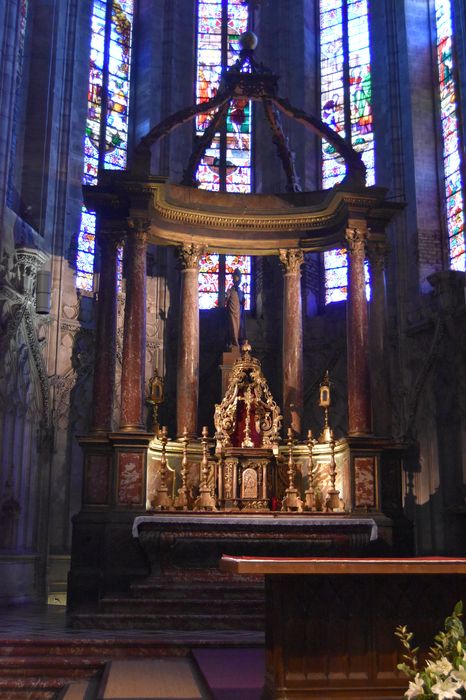 ensemble (autel, tabernacle, baldaquin), vue générale - © Ministère de la Culture (France), Médiathèque du patrimoine et de la photographie, diffusion RMN-GP