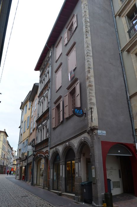 façade sur rue, vue générale