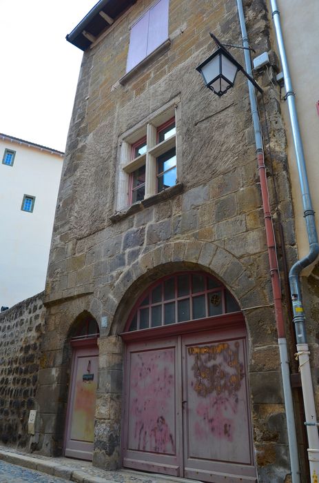 façade sur rue, vue générale