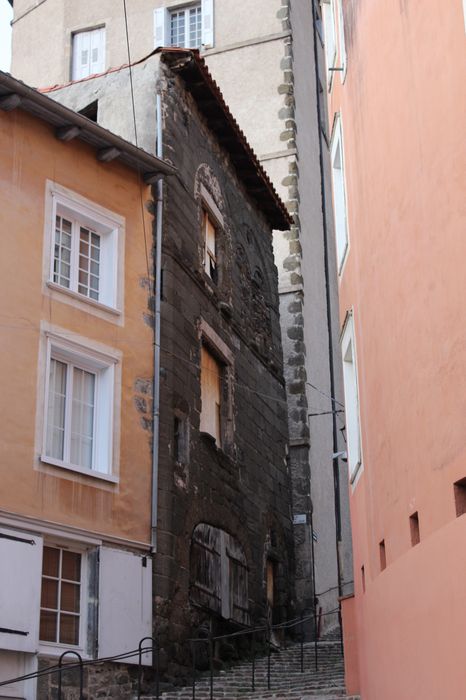 façade sur rue, vue générale