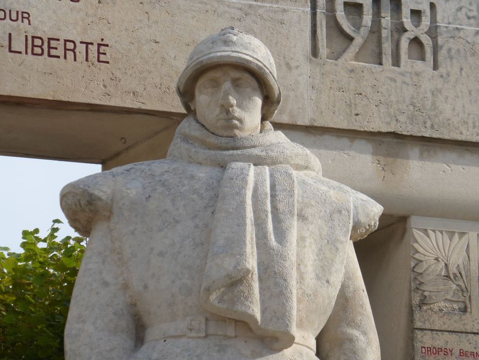 vue partielle du poilu